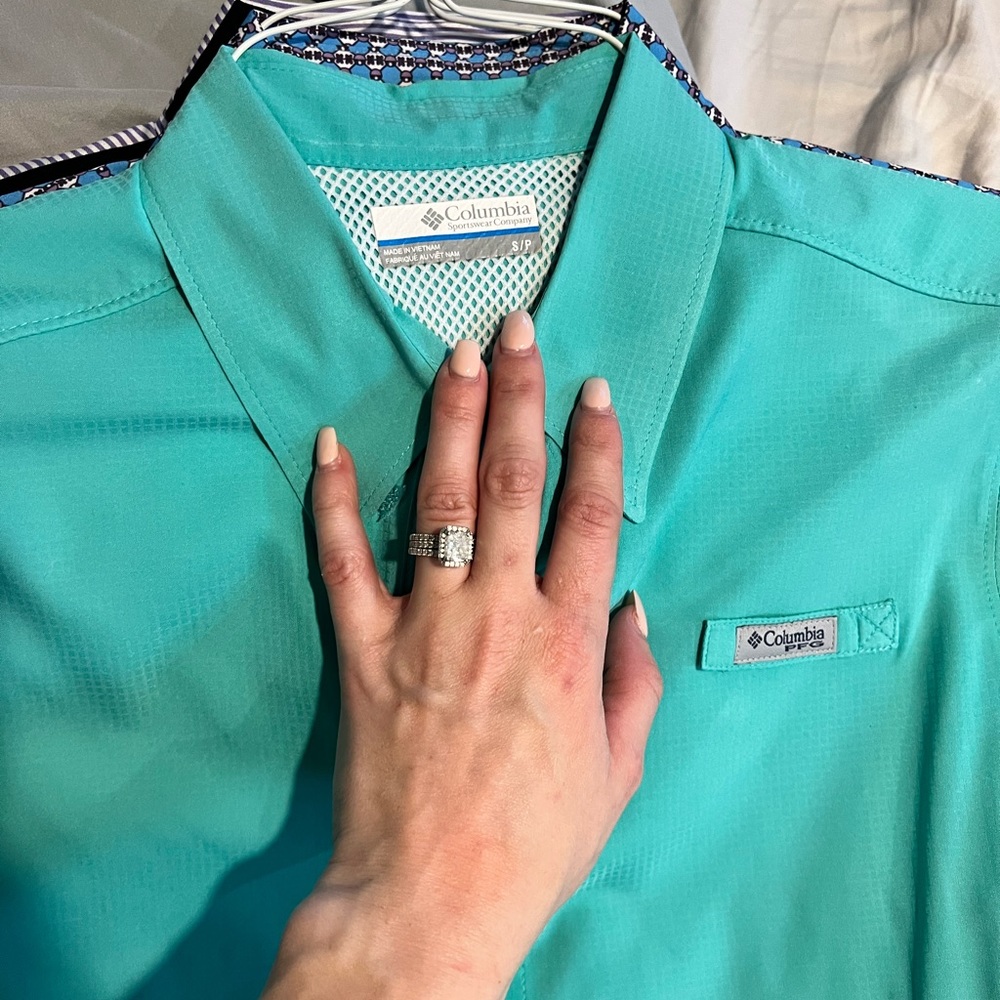Columbia PFG fishing shirt